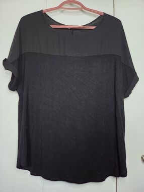 🌷Reitmans Women's L Classic Black Cap Sleeve Blouse